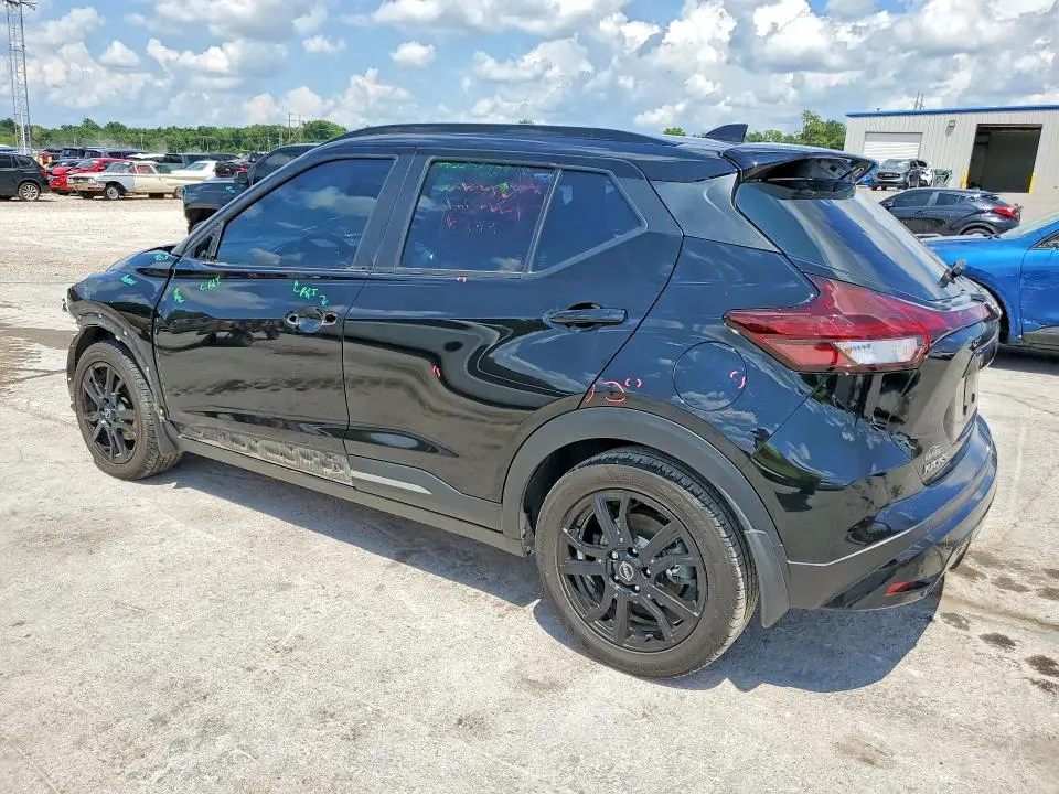 2023 NISSAN KICKS SR  