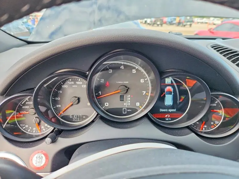 2014 PORSCHE CAYENNE   