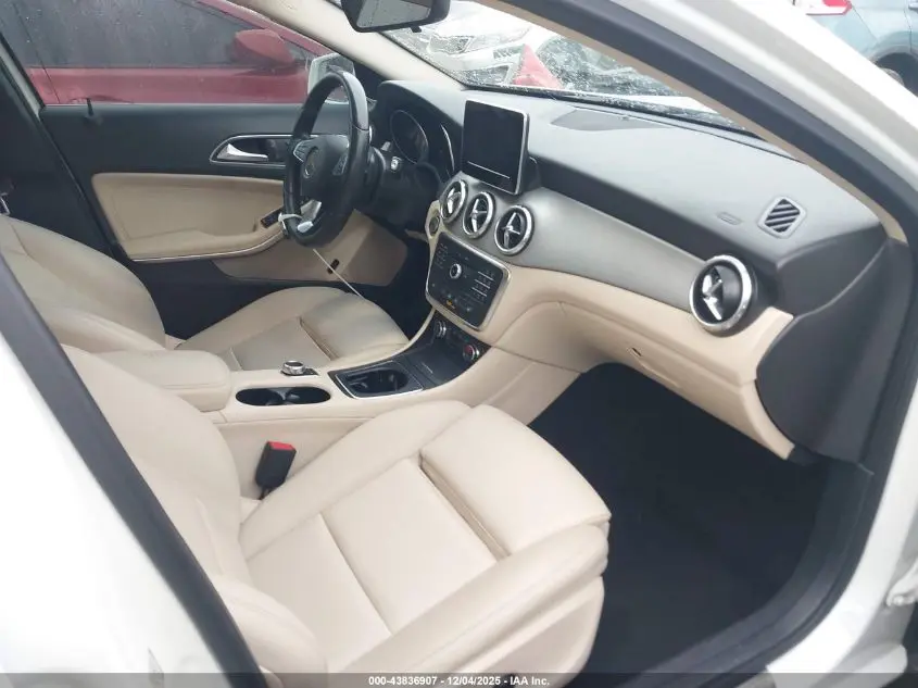 2017 MERCEDES-BENZ GLA 250  