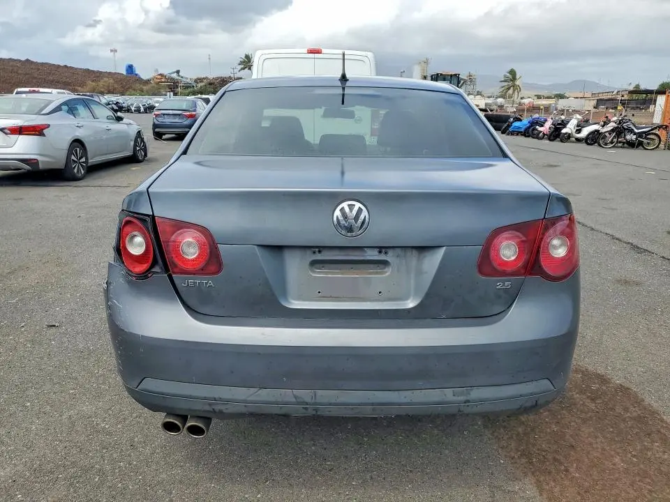 2010 VOLKSWAGEN JETTA SE  