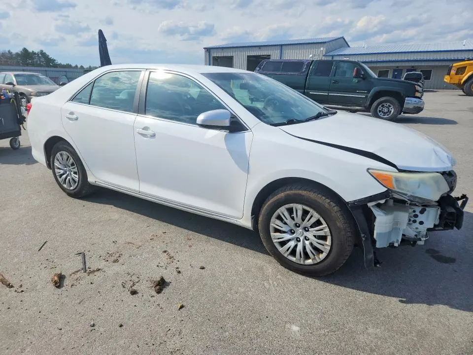2014 TOYOTA CAMRY LE  