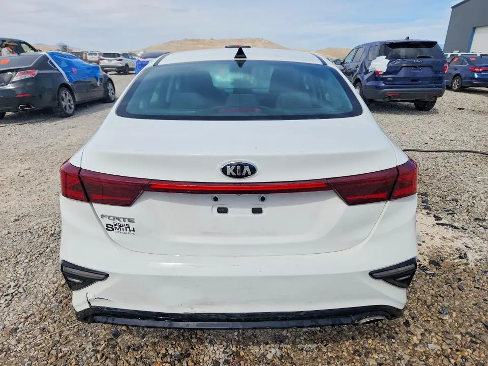 2019 KIA FORTE LXS  