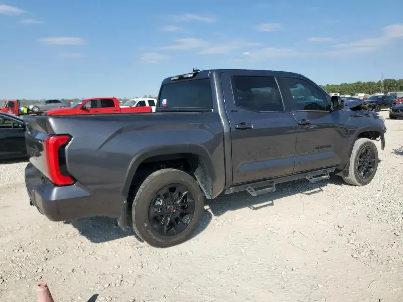 2024 TOYOTA TUNDRA CREWMAX SR  