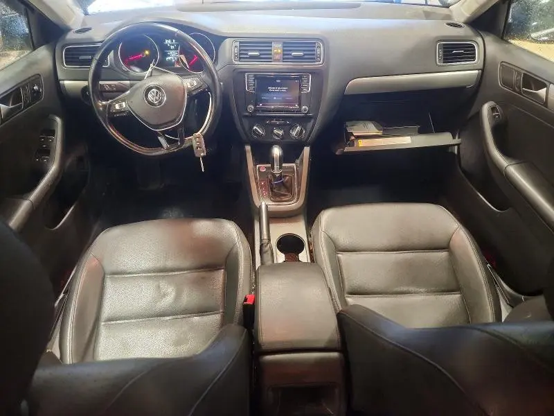 2016 VOLKSWAGEN JETTA SE  