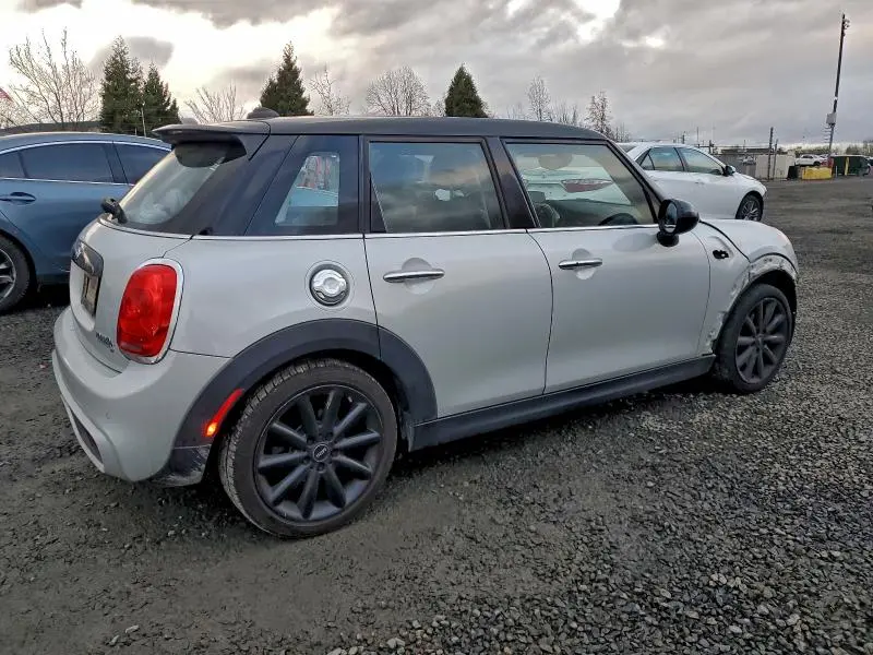 2016 MINI COOPER S  