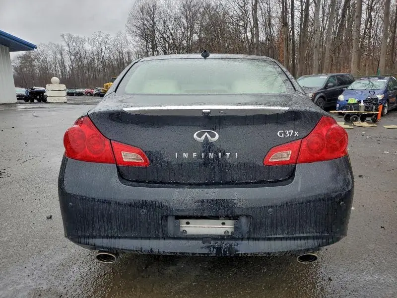 2012 INFINITI G37   
