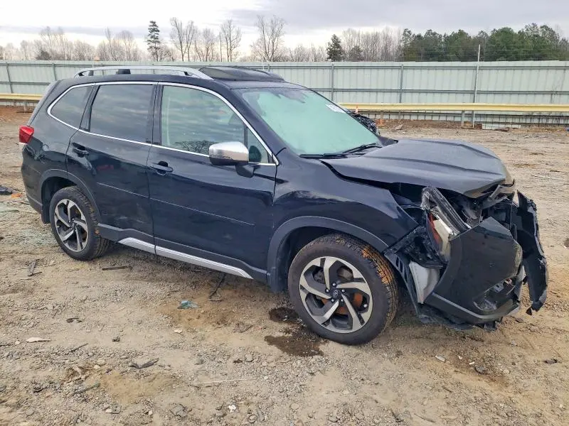2022 SUBARU FORESTER TOURING  