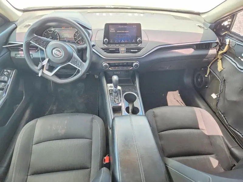 2021 NISSAN ALTIMA SV  