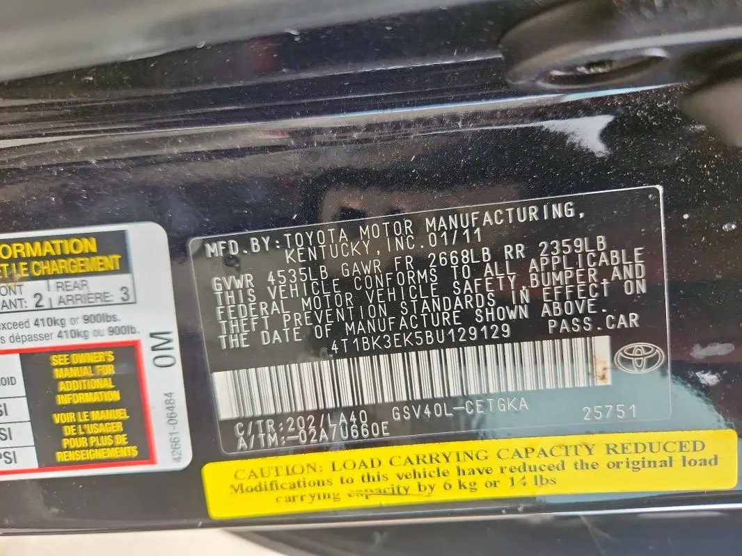 2011 TOYOTA CAMRY SE  