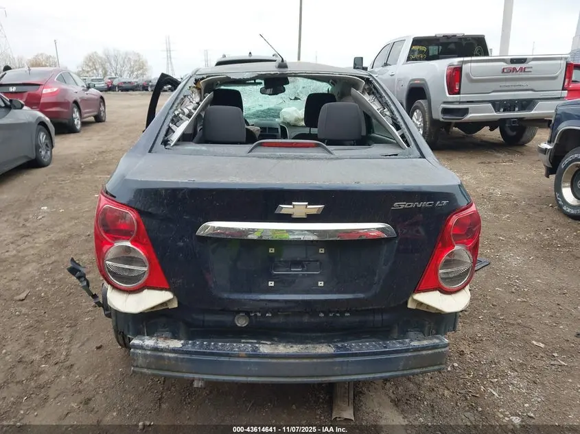 2015 CHEVROLET SONIC LT AUTO