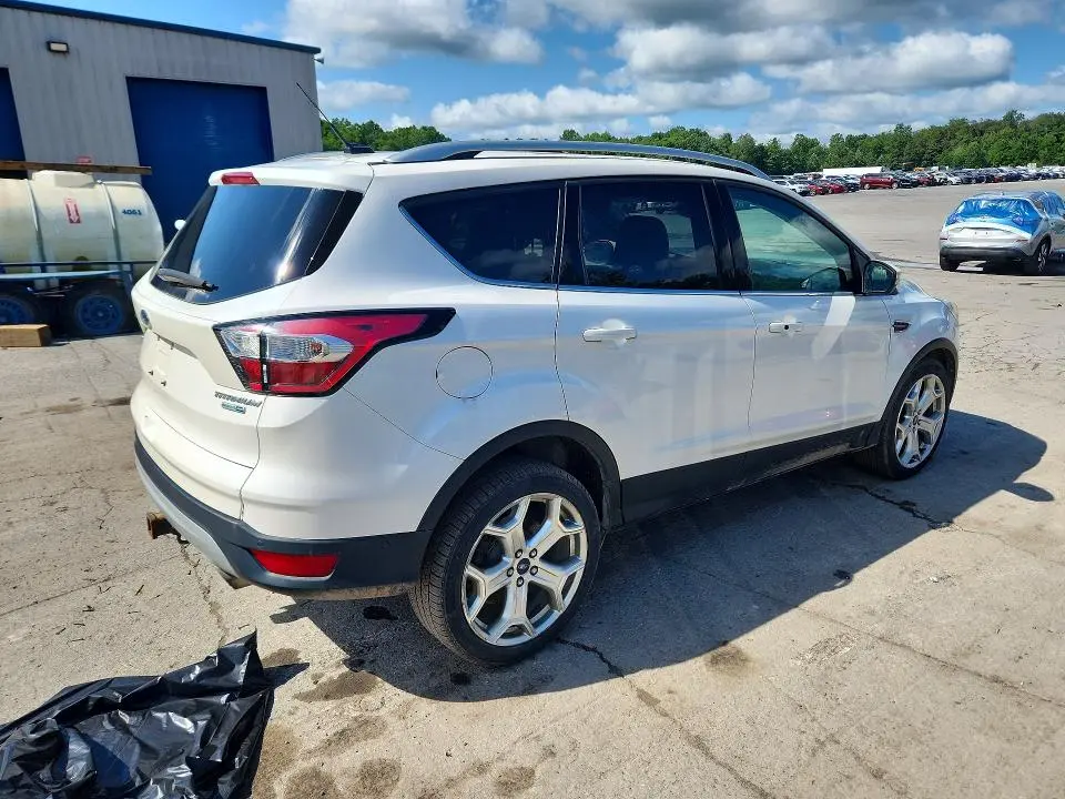 2017 FORD ESCAPE TITANIUM  