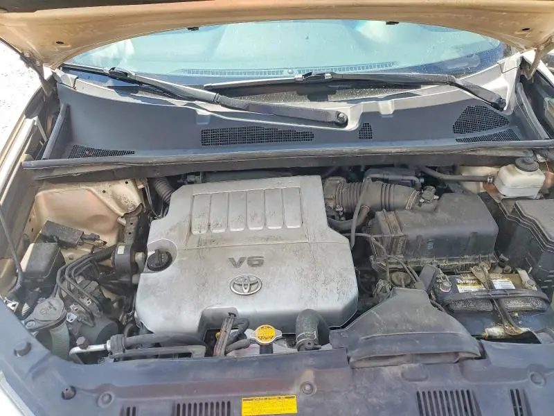 2013 TOYOTA HIGHLANDER SE  