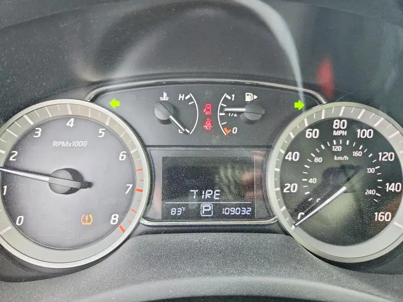 2015 NISSAN SENTRA SR  