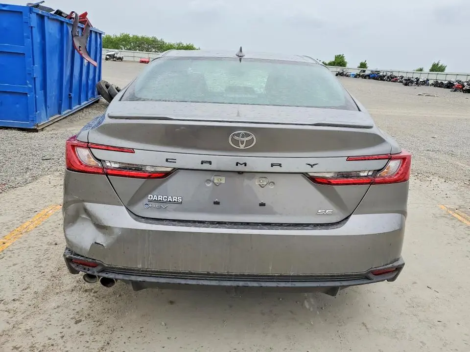 2025 TOYOTA CAMRY SE  