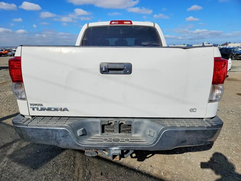 2010 TOYOTA TUNDRA CREWMAX SR5  