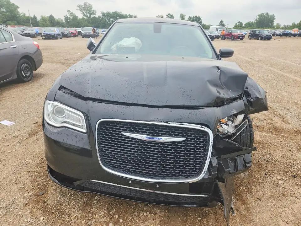 2018 CHRYSLER 300 TOURING  
