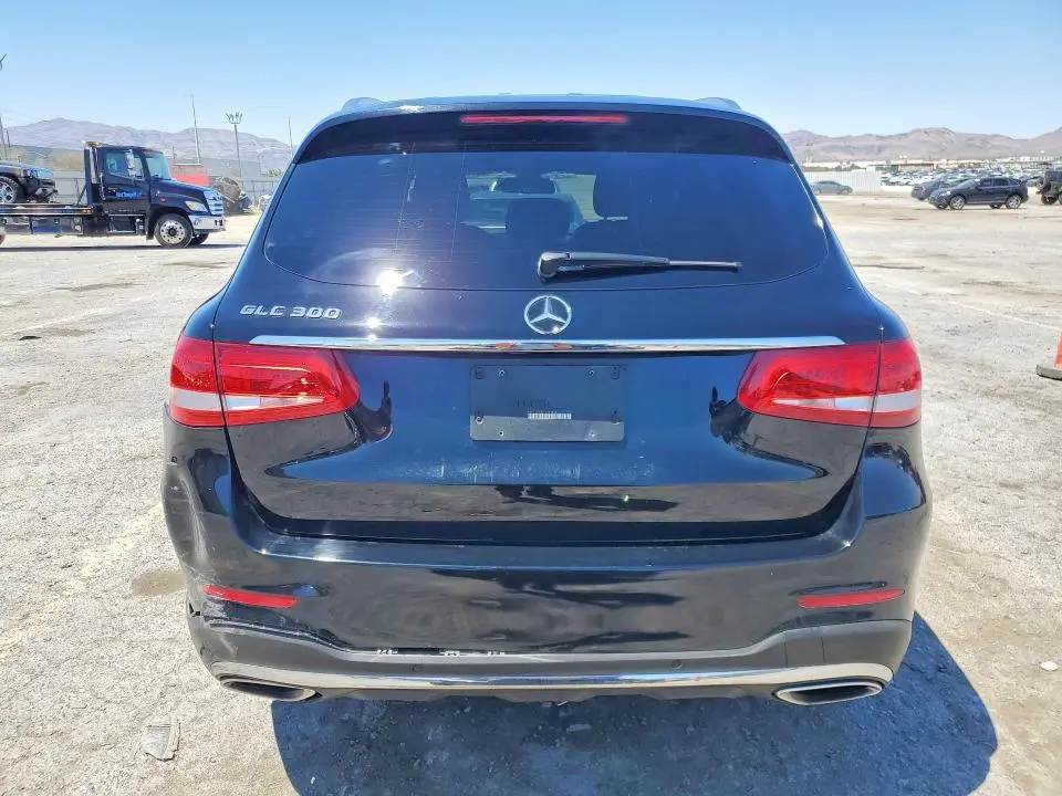 2018 MERCEDES-BENZ GLC 300  