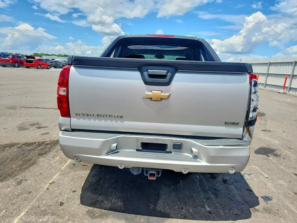 2011 CHEVROLET AVALANCHE LT  