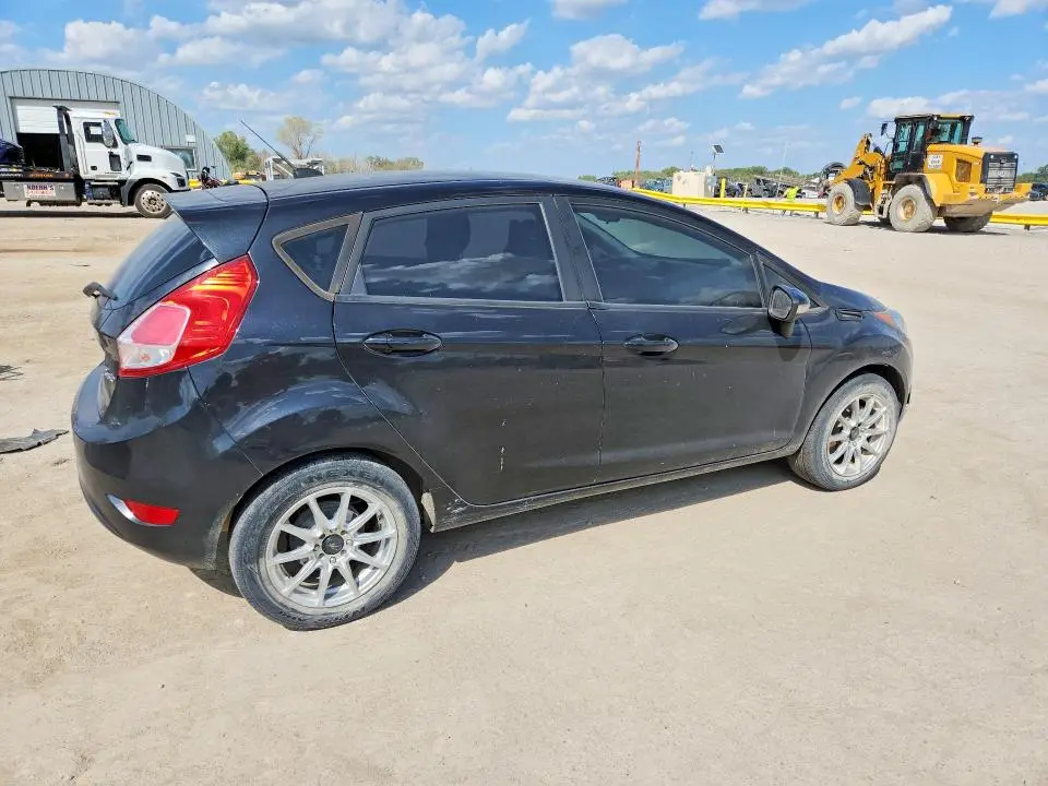 2015 FORD FIESTA SE  