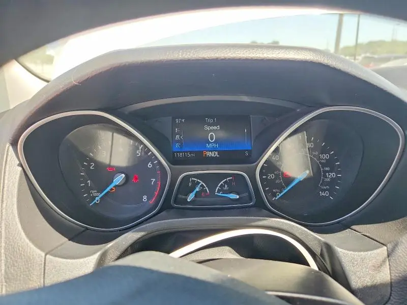 2017 FORD FOCUS SE  