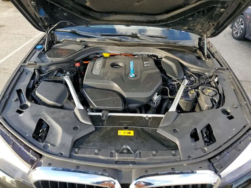 2019 BMW 530E   