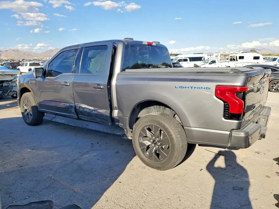 2023 FORD F150 LIGHTNING PRO  