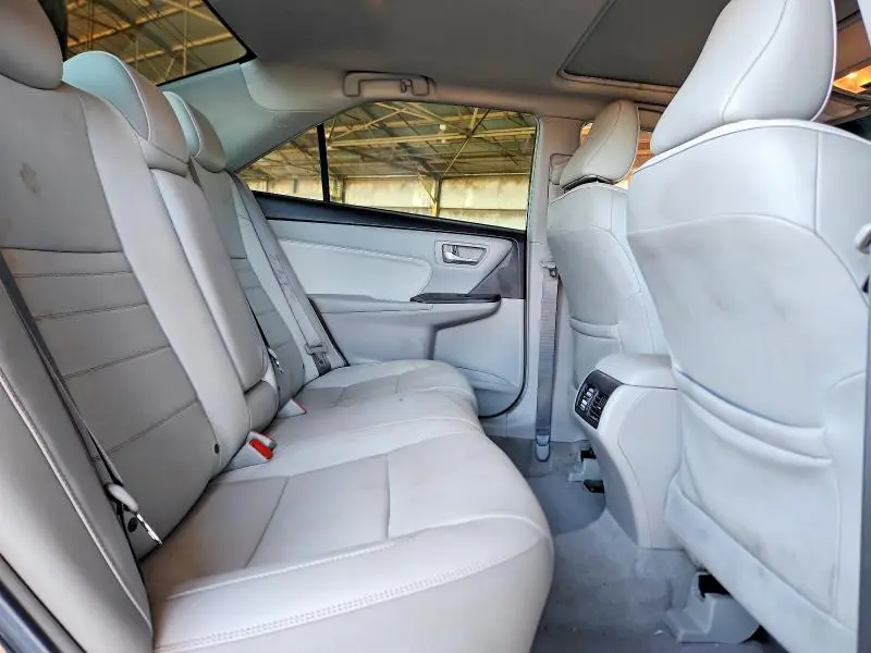 2016 TOYOTA CAMRY XLE  
