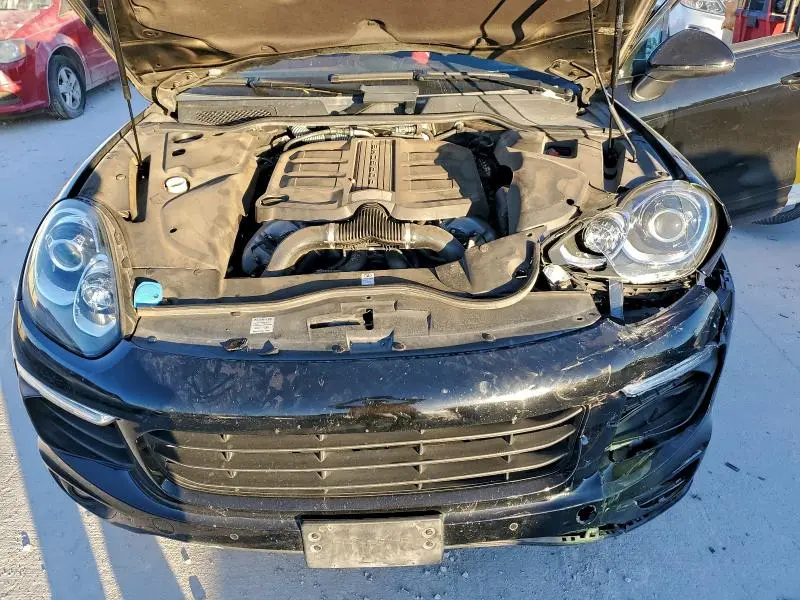 2017 PORSCHE CAYENNE S  