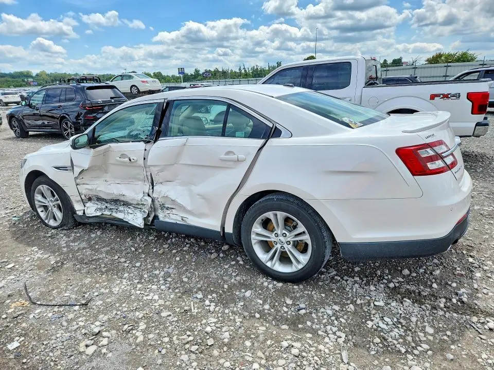 2015 FORD TAURUS SEL  