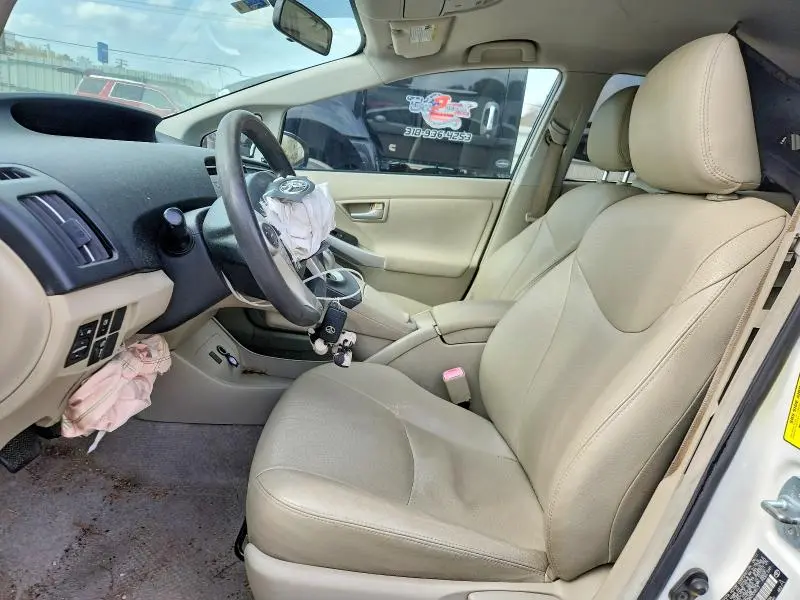 2011 TOYOTA PRIUS THREE  