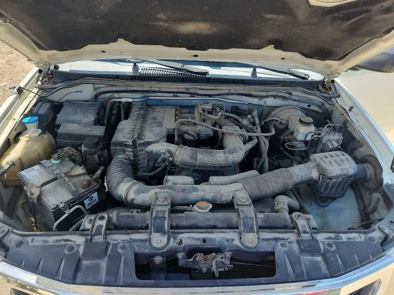 2013 NISSAN FRONTIER S  