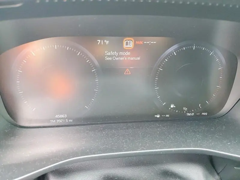 2021 VOLVO XC40 T5 R-DESIGN  