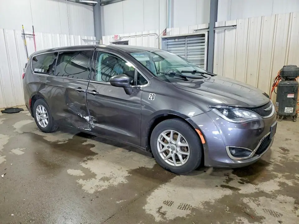 2020 CHRYSLER PACIFICA TOURING  
