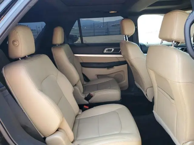 2017 FORD EXPLORER XLT  