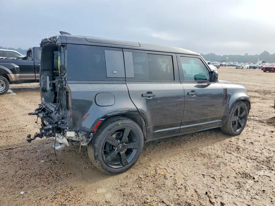 2023 LAND ROVER DEFENDER 110  