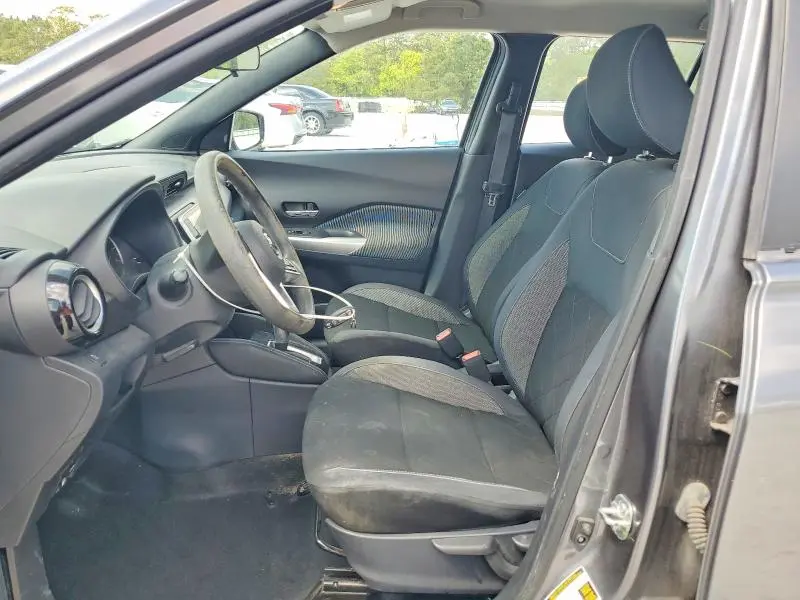2019 NISSAN KICKS SV  