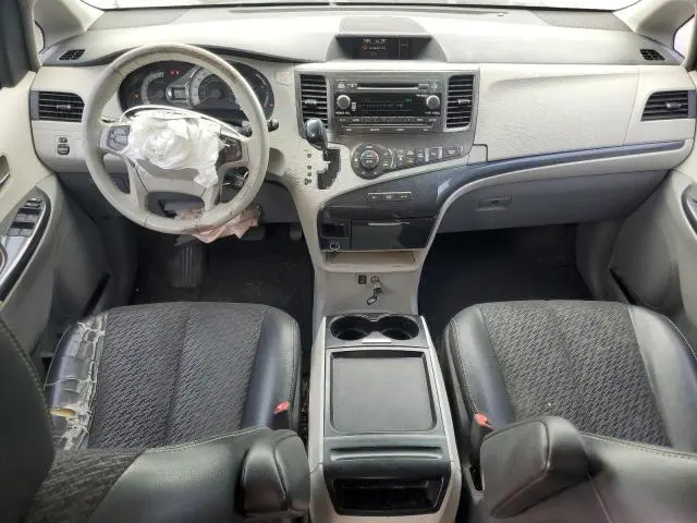 2011 TOYOTA SIENNA SPORT  