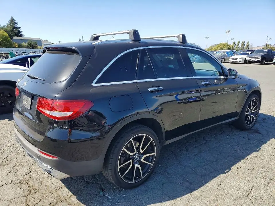 2016 MERCEDES-BENZ GLC 300  