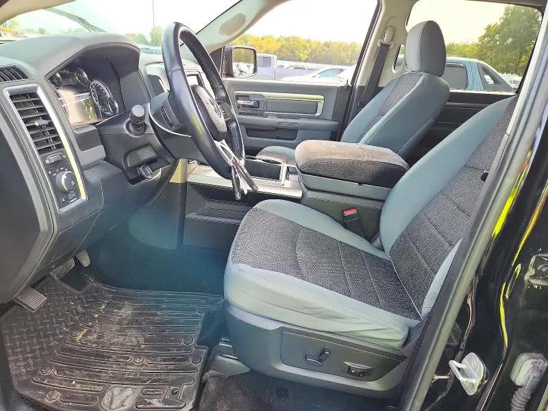 2014 RAM 1500 SLT  