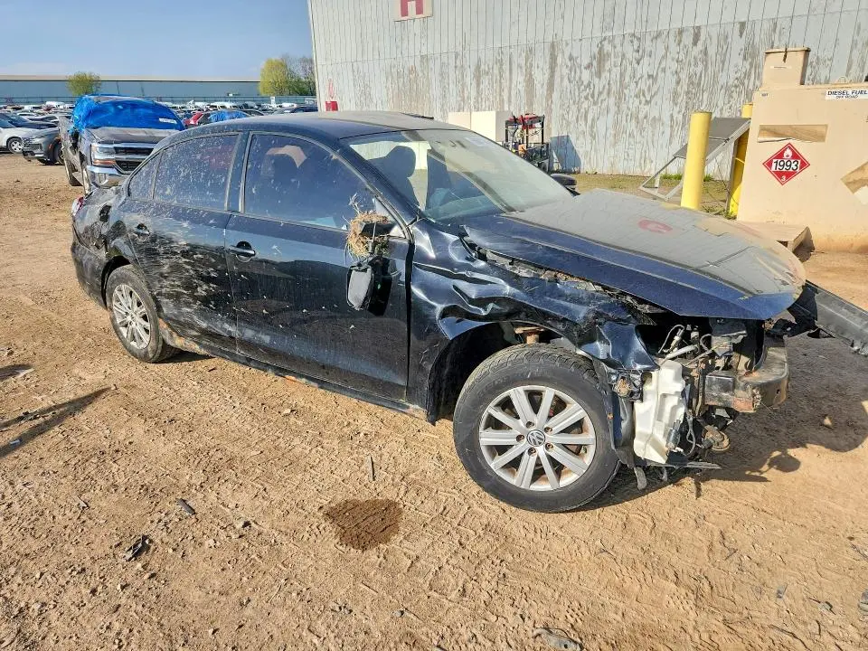 2013 VOLKSWAGEN JETTA SE  