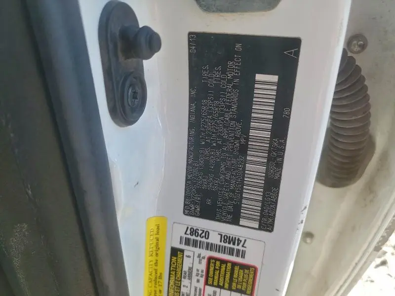 2013 TOYOTA SEQUOIA SR5  