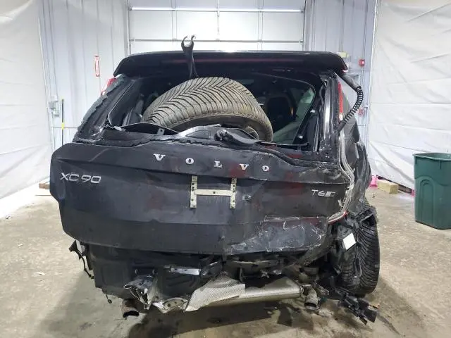 2016 VOLVO XC90 T6