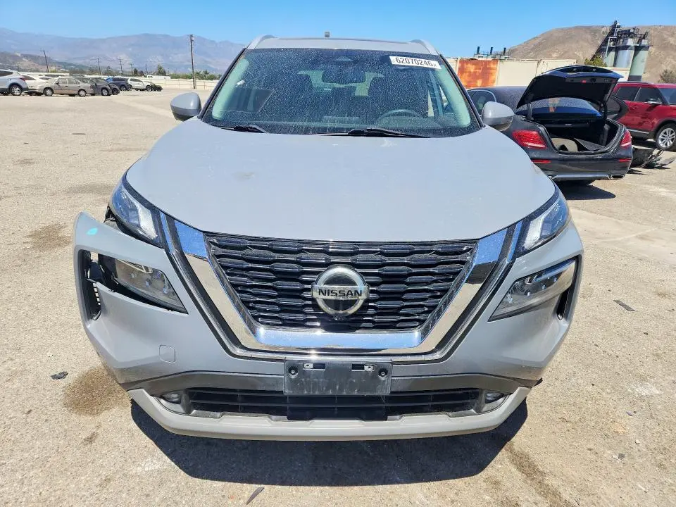 2021 NISSAN ROGUE SL  