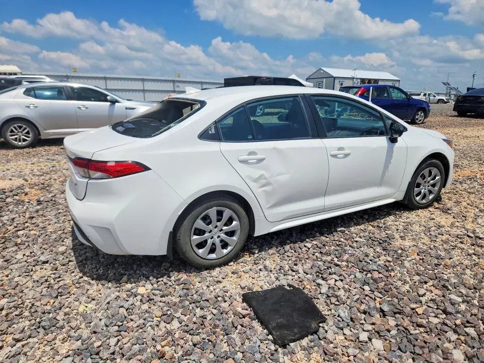 2022 TOYOTA COROLLA LE  