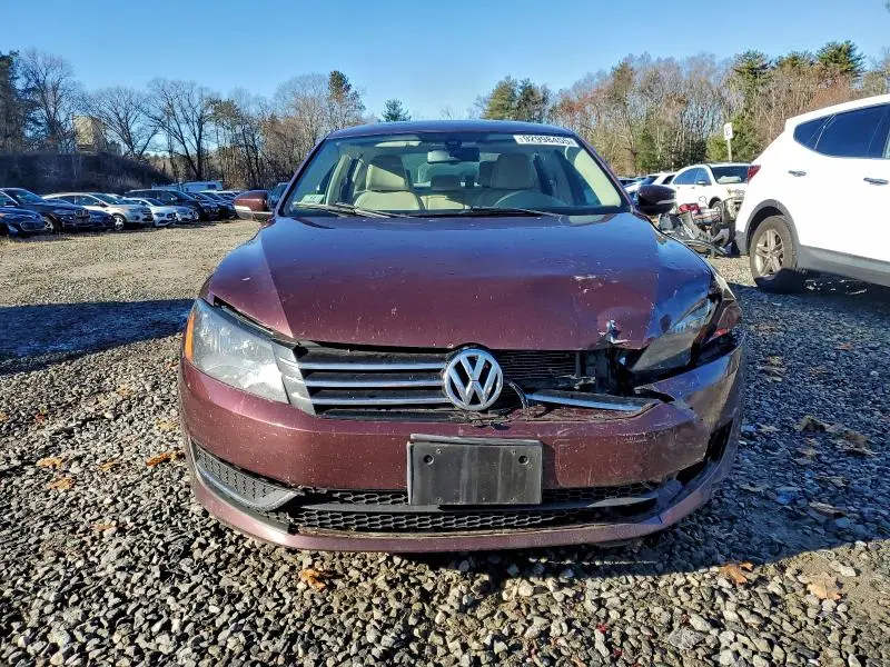 2013 VOLKSWAGEN PASSAT SE  