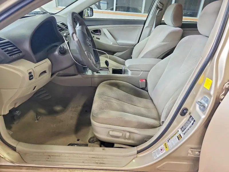 2011 TOYOTA CAMRY LE  