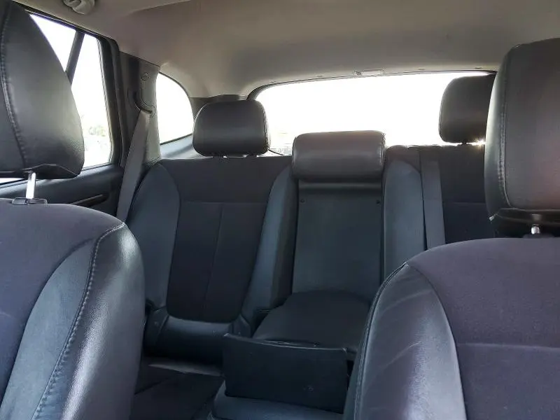 2011 HYUNDAI SANTA FE GLS  