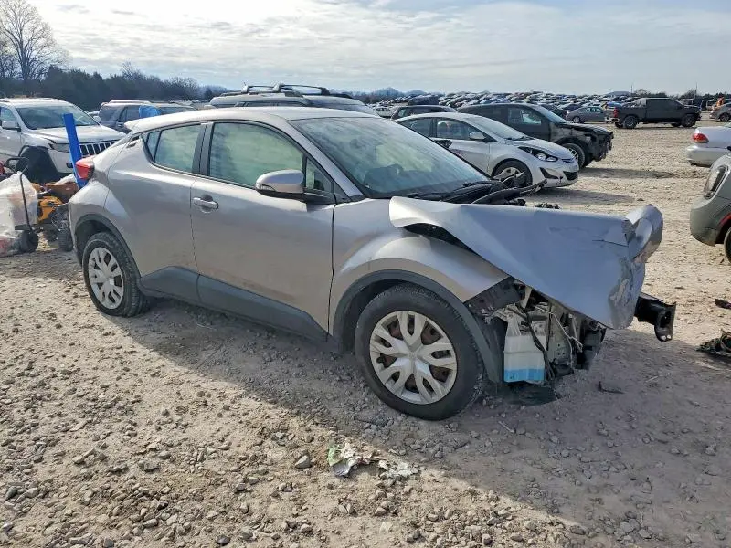 2019 TOYOTA C-HR XLE  