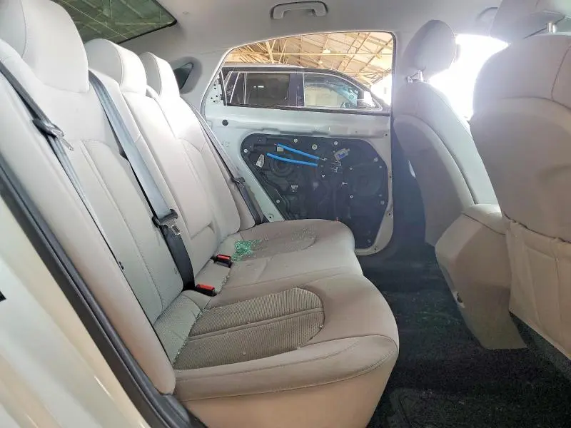 2019 HYUNDAI SONATA SE  