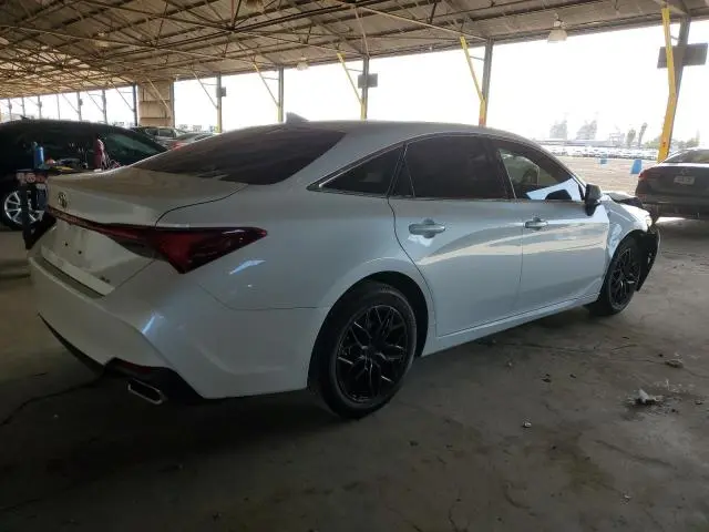 2020 TOYOTA AVALON XLE  